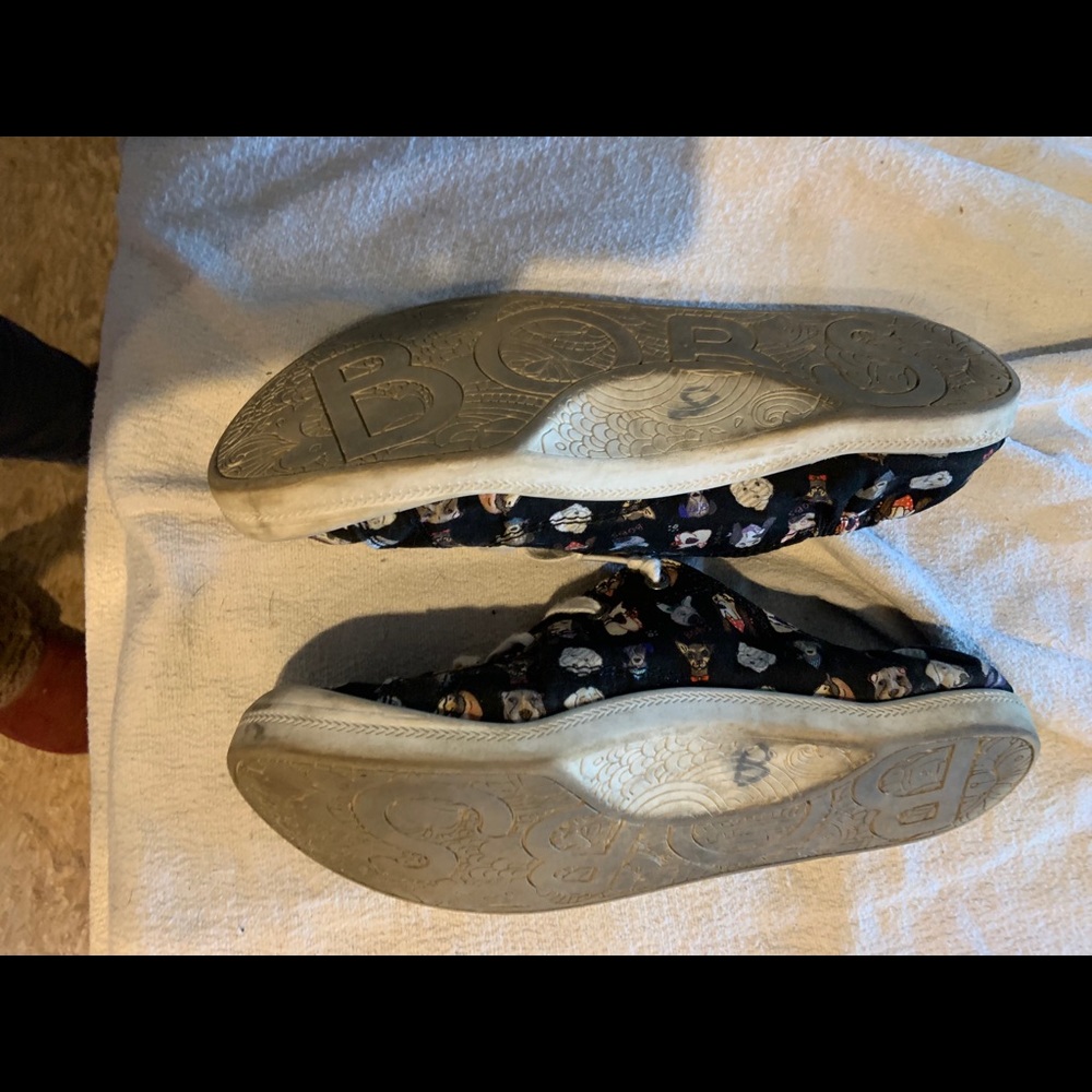 Sneakers